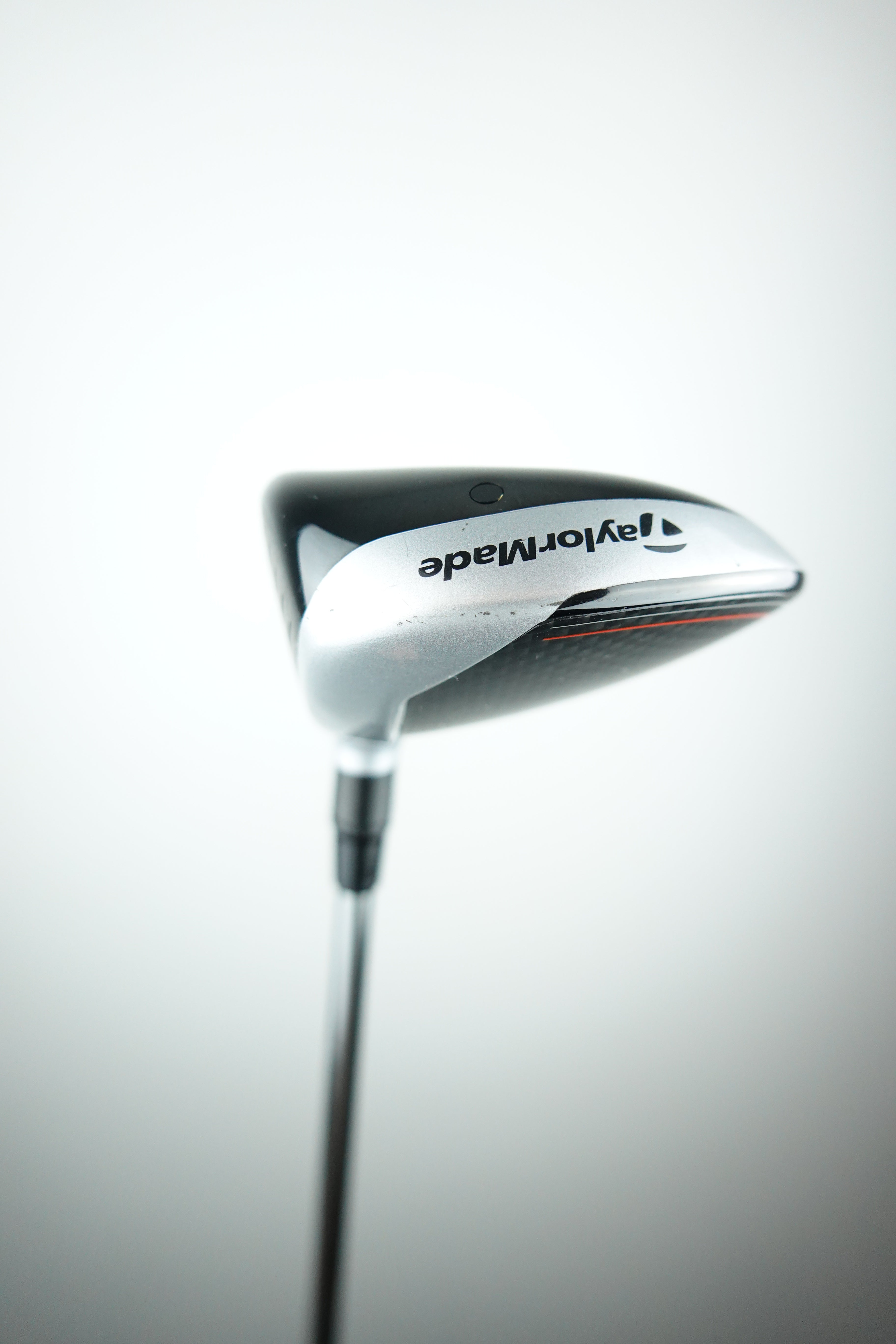 Used Taylormade M5 Titanium 5W Fairway Wood - 19.0 Degree - Stiff Flex - Right Hand - Daimana DF60S Shaft