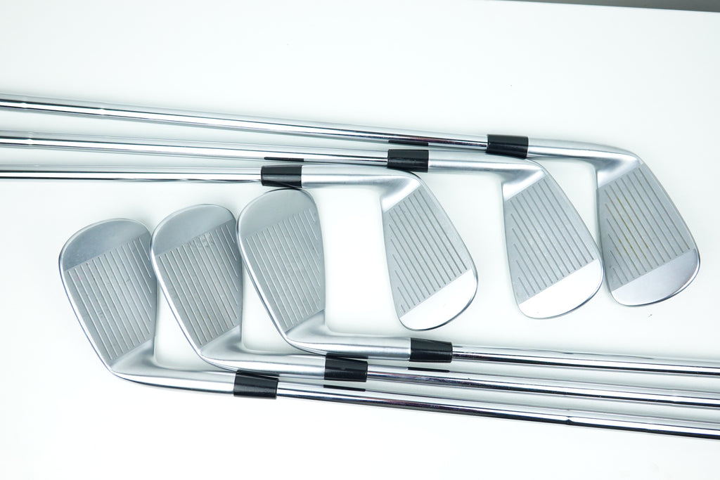 Mizuno JPX923 Tour 5-PW Iron Set - Stiff Flex - Right Hand - Dynamic Gold EX Tour Issue S200 Shaft