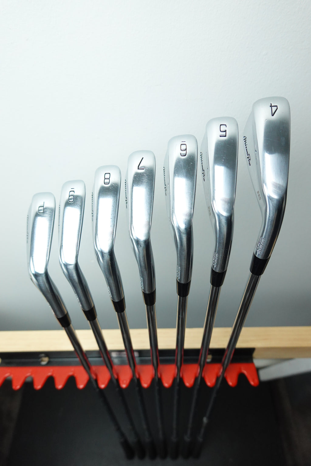 Mizuno Pro 225 4-PW Iron Set - Dynamic Gold S400 - Stiff - Right Hand