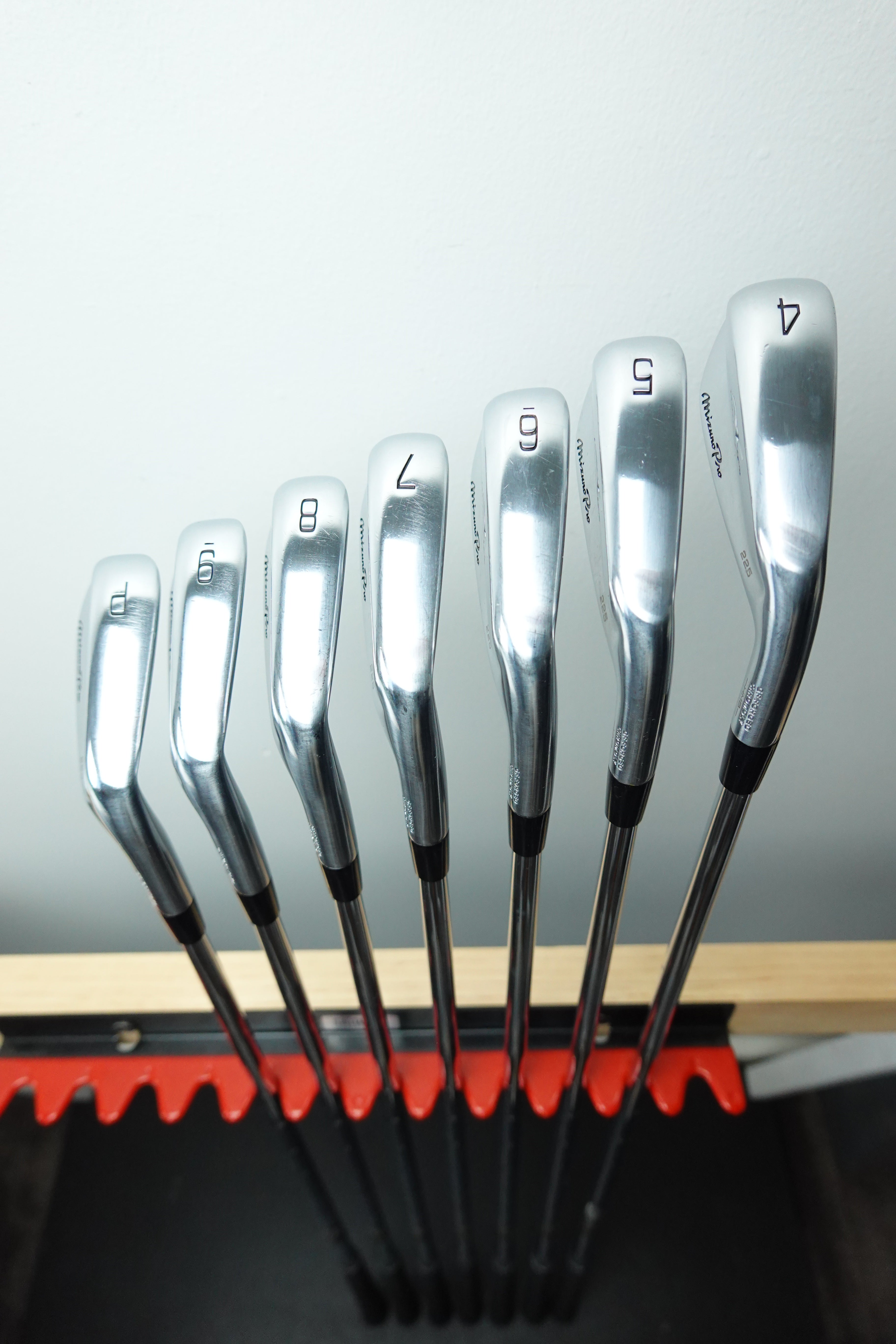 Mizuno Pro 225 4-PW Iron Set - Dynamic Gold S400 - Stiff - Right Hand